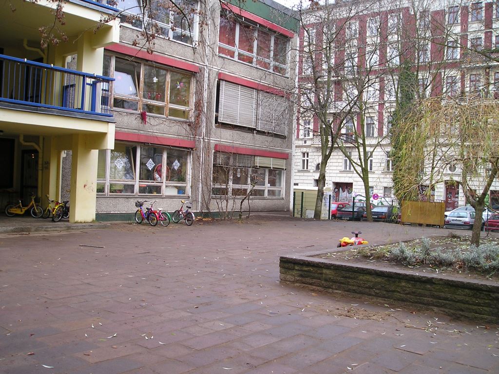 vorher Knaackstrasse